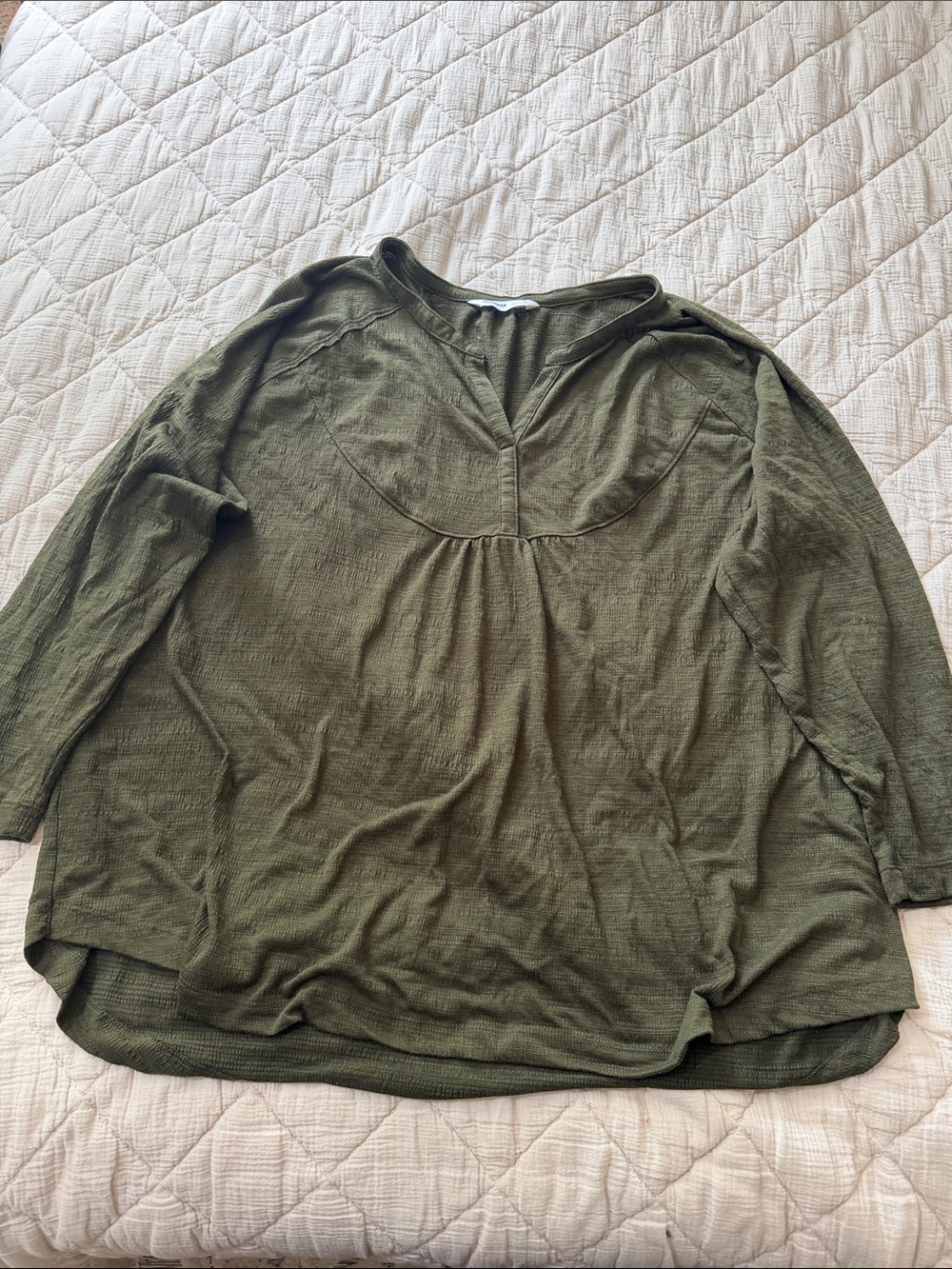 Sonoma Olive Green V-Neck Quarter Sleeve Blouse